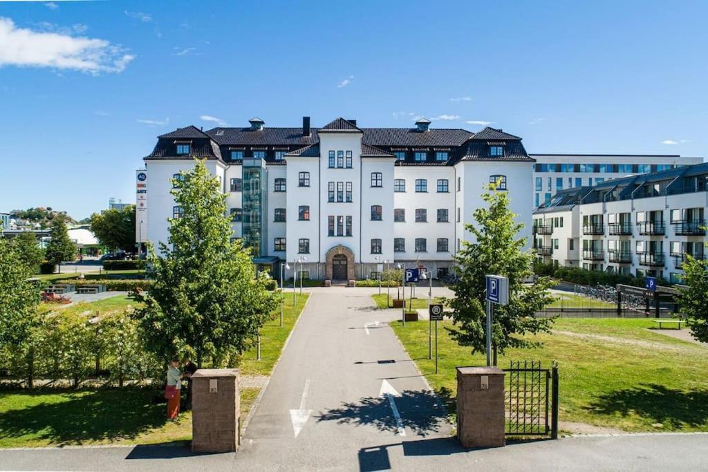 1-Roms Toppleilighet Pa Tangen/Bystranda Lejlighed Kristiansand Eksteriør billede